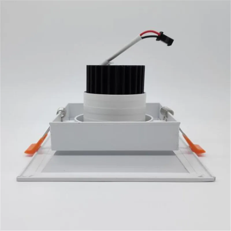 Оптовая цена Квадратный светодиодный потолочный светильник COB с регулируемой