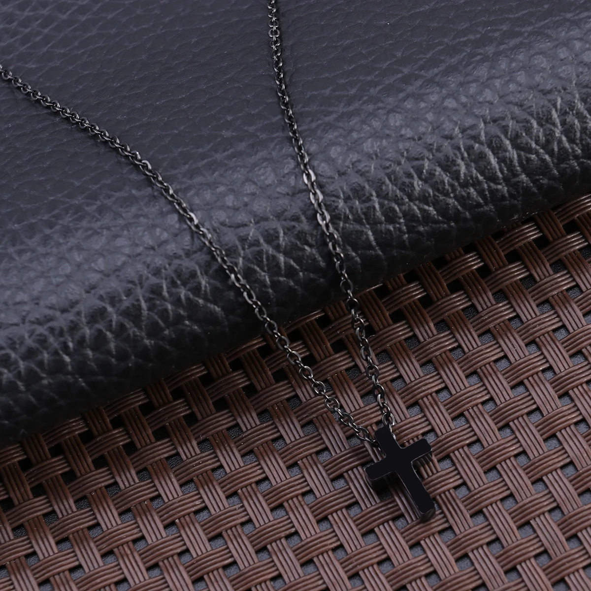 Католические украшения Титановый стальной кулон ожерелье с крест распятие для