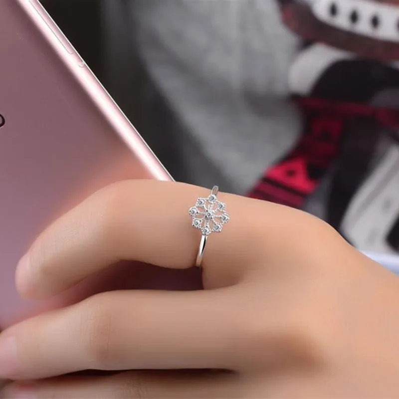 Женское Обручальное кольцо с фианитом золотистого цвета | Украшения и аксессуары