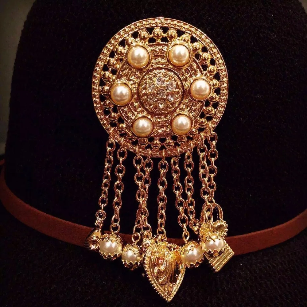 Бутик Amorita золотой геометрической формы подвесные броши|brand brooch|brooch brandbrooch designer |