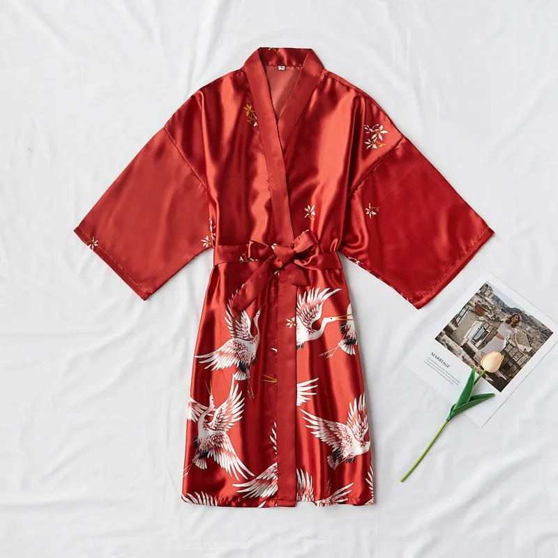

Hot Sale Rayon Wedding Bride Bridal Robe Dressing Grown Women Bridesmaid Nightdress Summer Kimono Bathrobe Sleepwear S M L XL