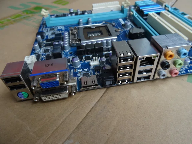 Оригинал для Gigabyte LGA1156 H55 материнская плата H55M D2H LGA 1156 GA DDR3 десктопная плата|motherboard