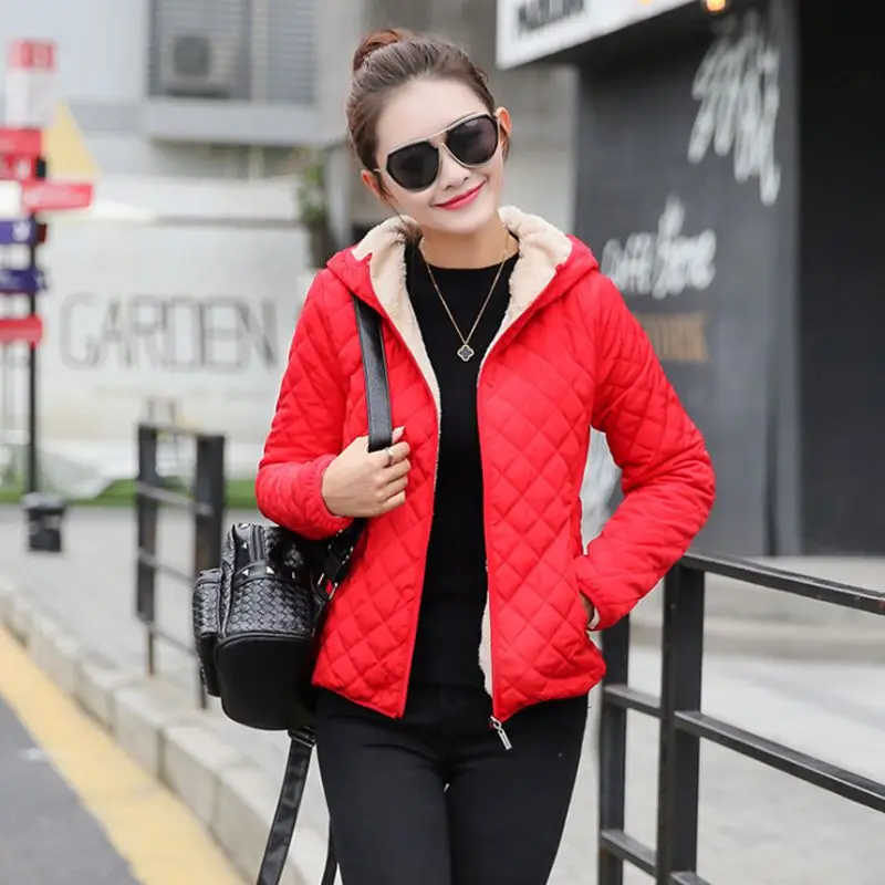 Осенне-зимние женские Паркер короткие хлопчатобумажное пальто свет с капюшоном