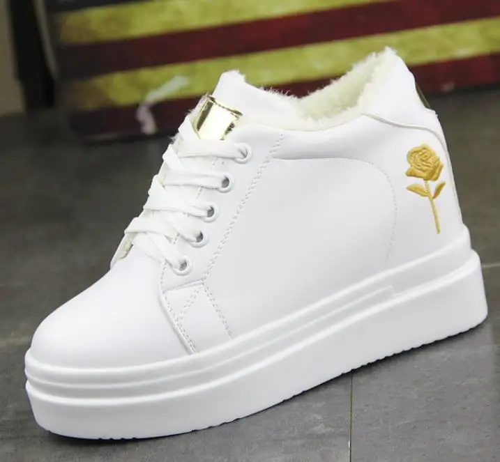 Single shoes Женская обувь; Новинка года; сезон осень; Водонепроницаемая женская повседневная обувь на танкетке; женские кроссовки на платформе и каблуке для отдыха с вышивкой - Цвет: Single shoes