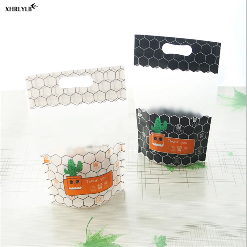 XHRLYLB10pc Сетка Красный Ins ветер кактус черно белый клетчатый Снежинка четкая сумка