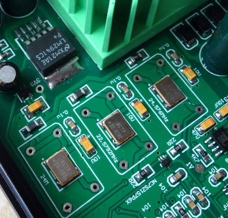 

GZLOZONE XMOS U208 USB to Coaxial/optical/IIS/AES/EBU Digital Interface Support DSD L3-74