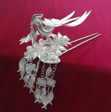 Step to shake the ancient costume Chinese clothing accessories bride stage hair ornaments headdress long fringe Miao silver | Украшения и