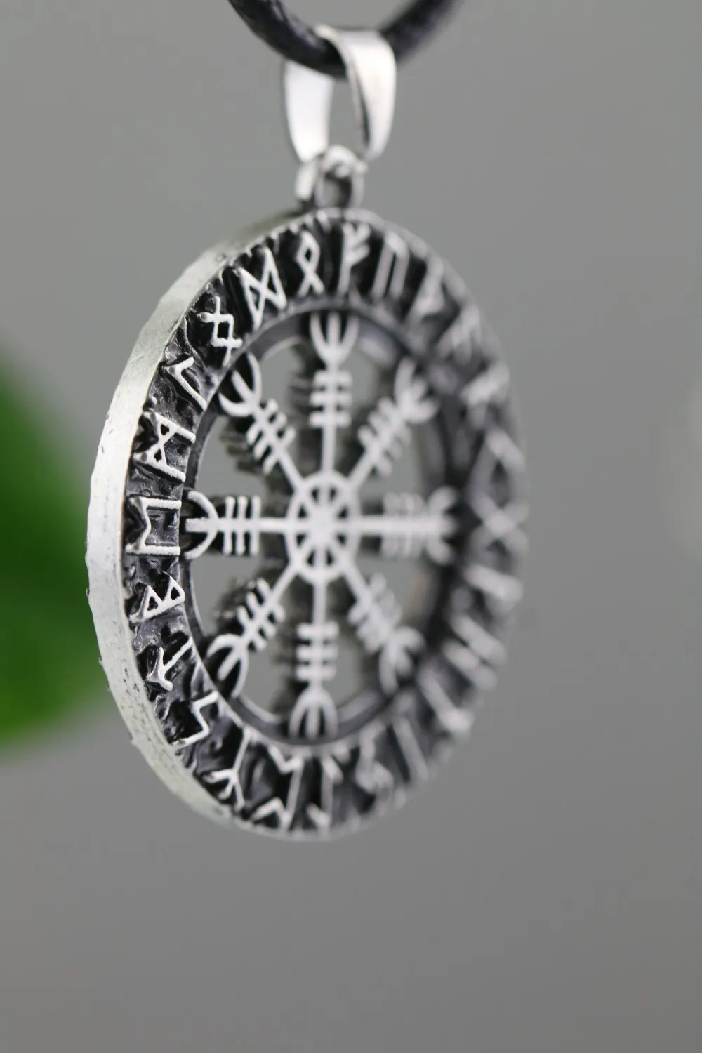 LANGHONG 1 шт. нордическая Руна амулет кулон ожерелье Vegvisir подвеска с компасом Рунический нордический талисман Подвеска Ожерелье
