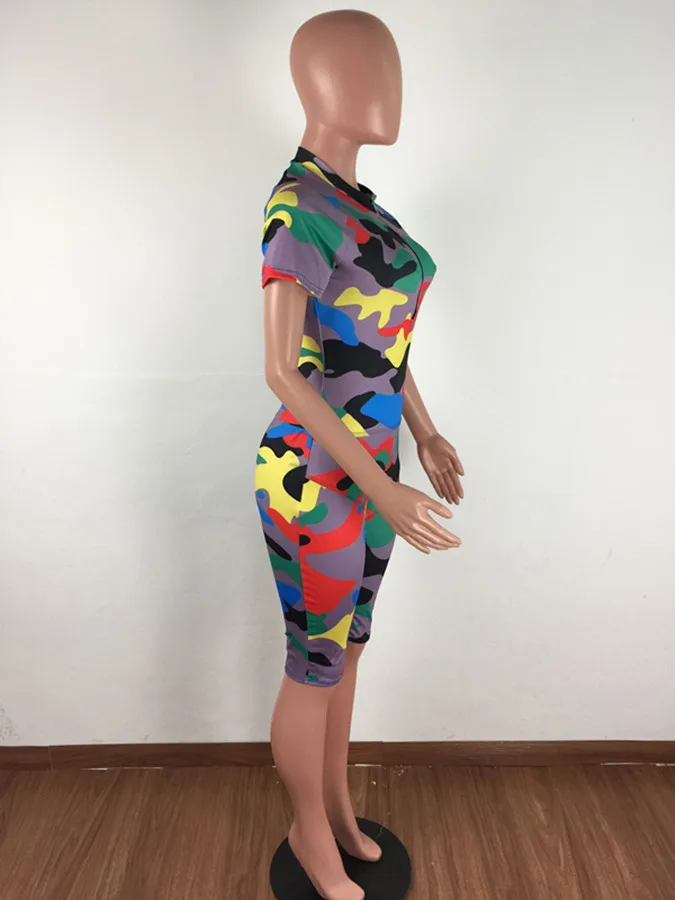 Женский комбинезон с камуфляжным принтом короткий глубокий v образный вырез