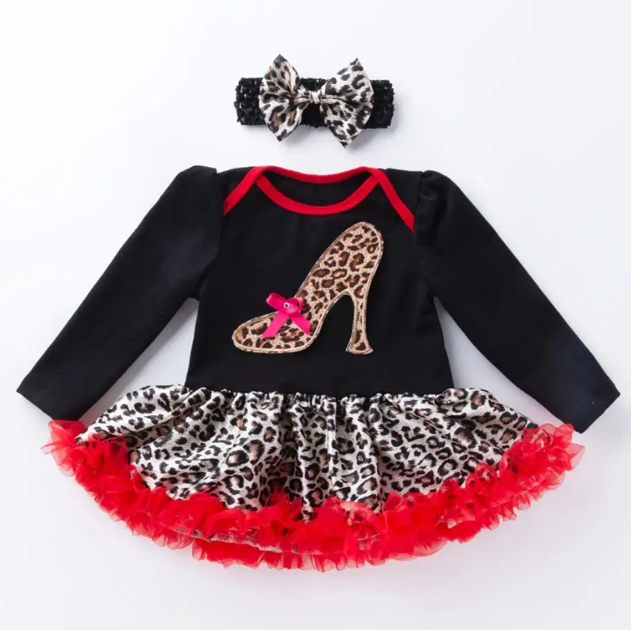 2 предмета в комплекте Комплект из двух предметов красного и черного цвета с