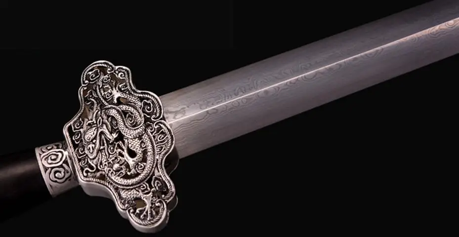 Традиционный двойной прямой меч тайцзи китайского кунг-фу тренировка гибкое