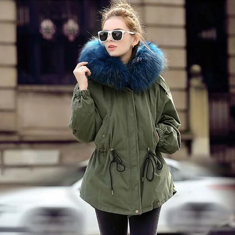 Женская куртка пуховик на утином пуху теплая свободная парка с большим