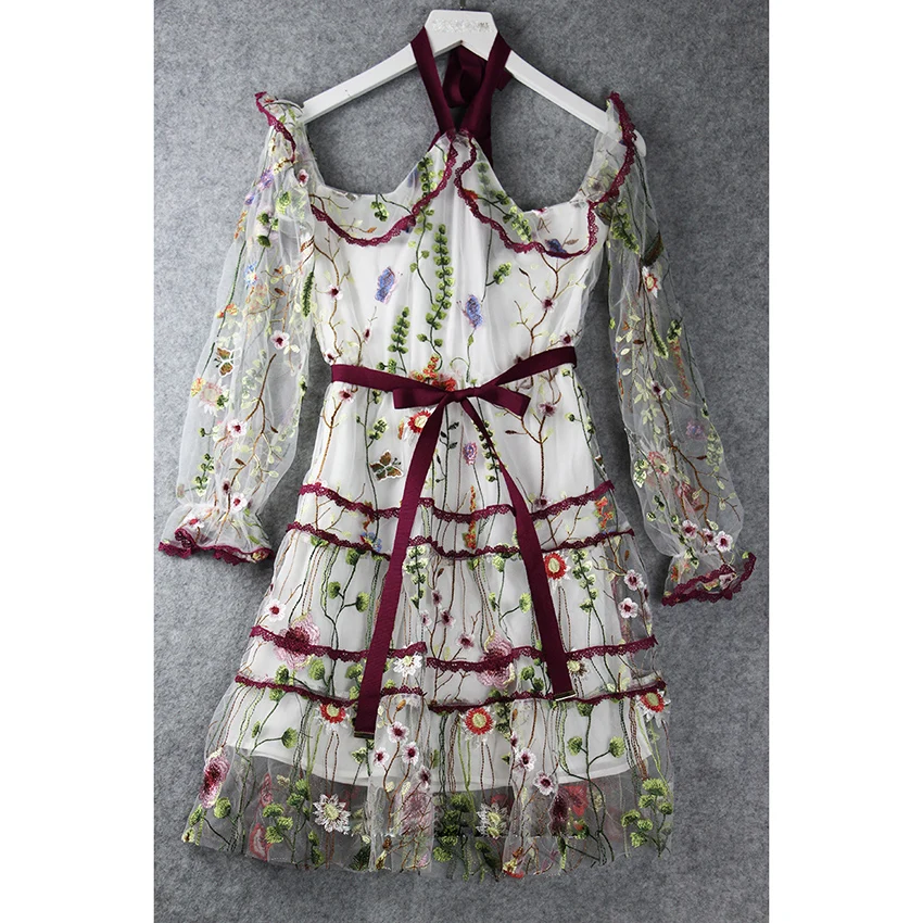 Платье женское дизайнерское подиумное с лямкой на шее Великолепная вышивка