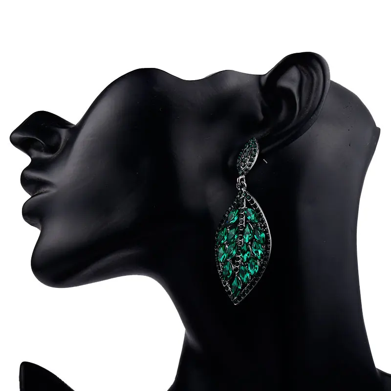 

WNGMNGL Trendy New Green White Red Crystal Leaf Earrings Fashion Jewelry Rhinestone Dangle Drop Earrings for Women Bijoux