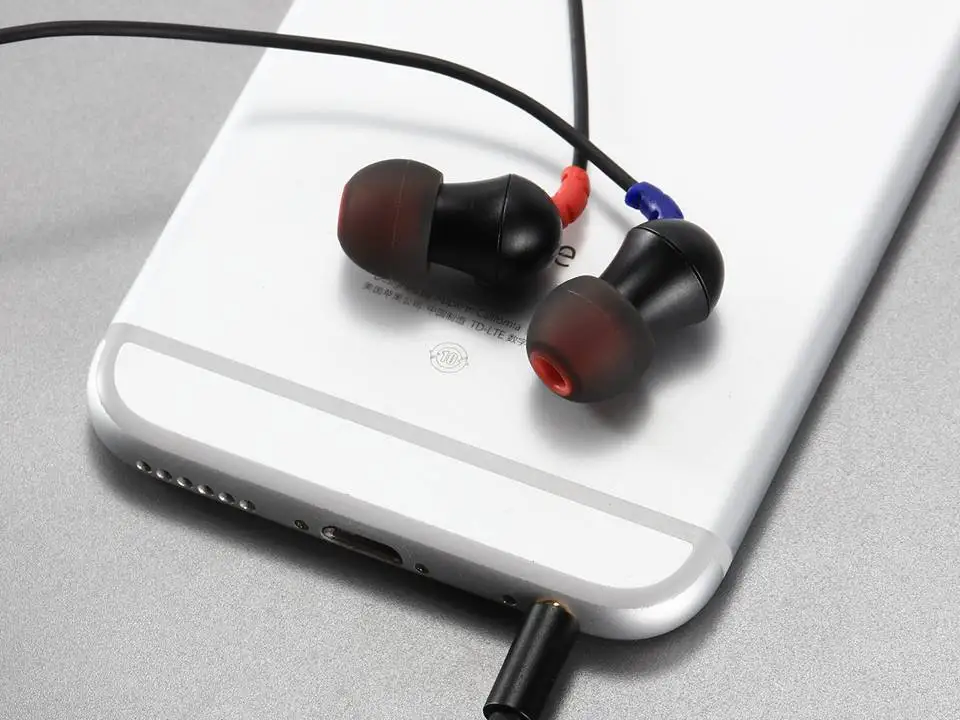 Наушники вкладыши LYPERTEK MEVI с динамическим драйвером и микрофоном|in-ear earphone|earphone with