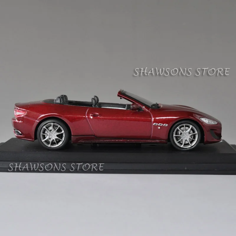 LEO модели игрушки 1:43 винтажная гоночная Машина Maserati GranCabrio Sport Coupe Реплика