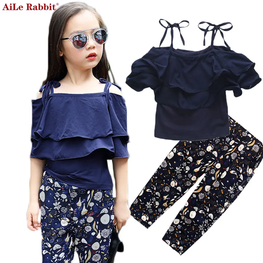 

AiLe Rabbit Girls Fashion Suit Harness Pants 2 Pieces Lotus Leaf Tops Pants Cotton Summer Shoulder Apparel Kids 4-13y k1