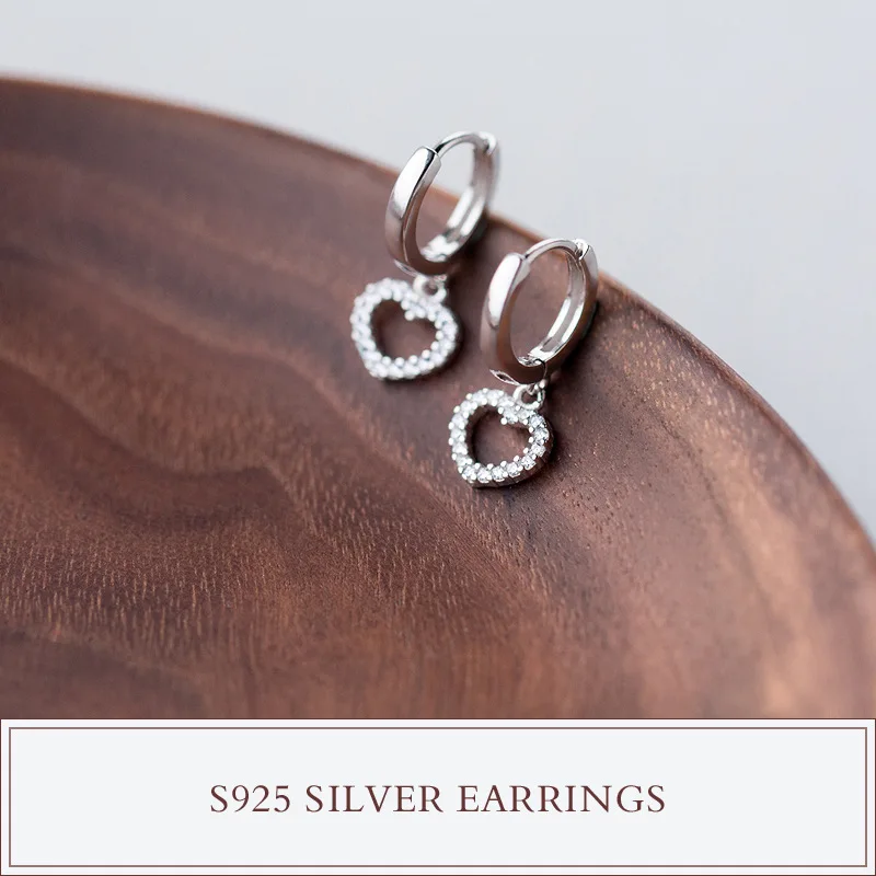 

Реальный. 925 пробы серебряные выложенные прозрачные белые кристаллы CZ Открытое сердце кольцо Huggie серьги ювелирные изделия GTLE1126