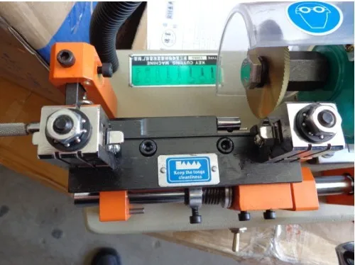 Устройство для резки ключей 220 В/50 Гц или 110 В/60 модель 238bs 1 шт.|key cutting machine|238bs key