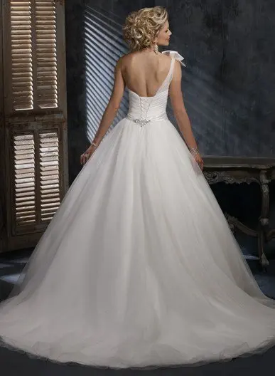 Бесплатная доставка Новинка Лидер продаж свадебное платье из тюля с одним