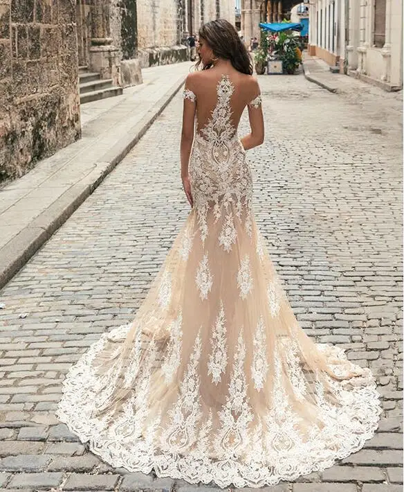 Vestido de noiva Иллюзия сзади Русалка шампанского Кружева Свадебные платья с открытыми плечами Аппликации Свадебные платья из фатина
