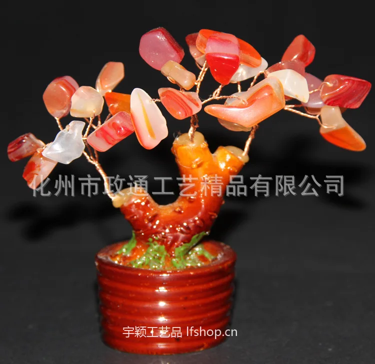 wholesale Jade fiscal resin with people Lucky Craft Crystal tabletop tree ornaments opening gifts |