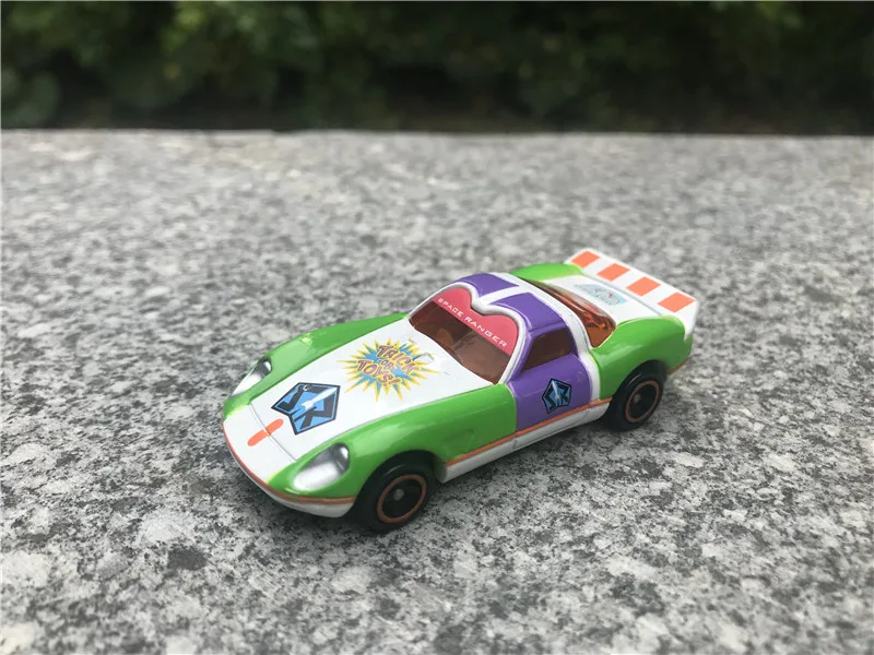 Tomica disney двигатели Дейзи Дональд Дак Винни Базз Микки ошавотт металл литья под давлением игрушечный автомобиль посылка - Цвет: Buzz