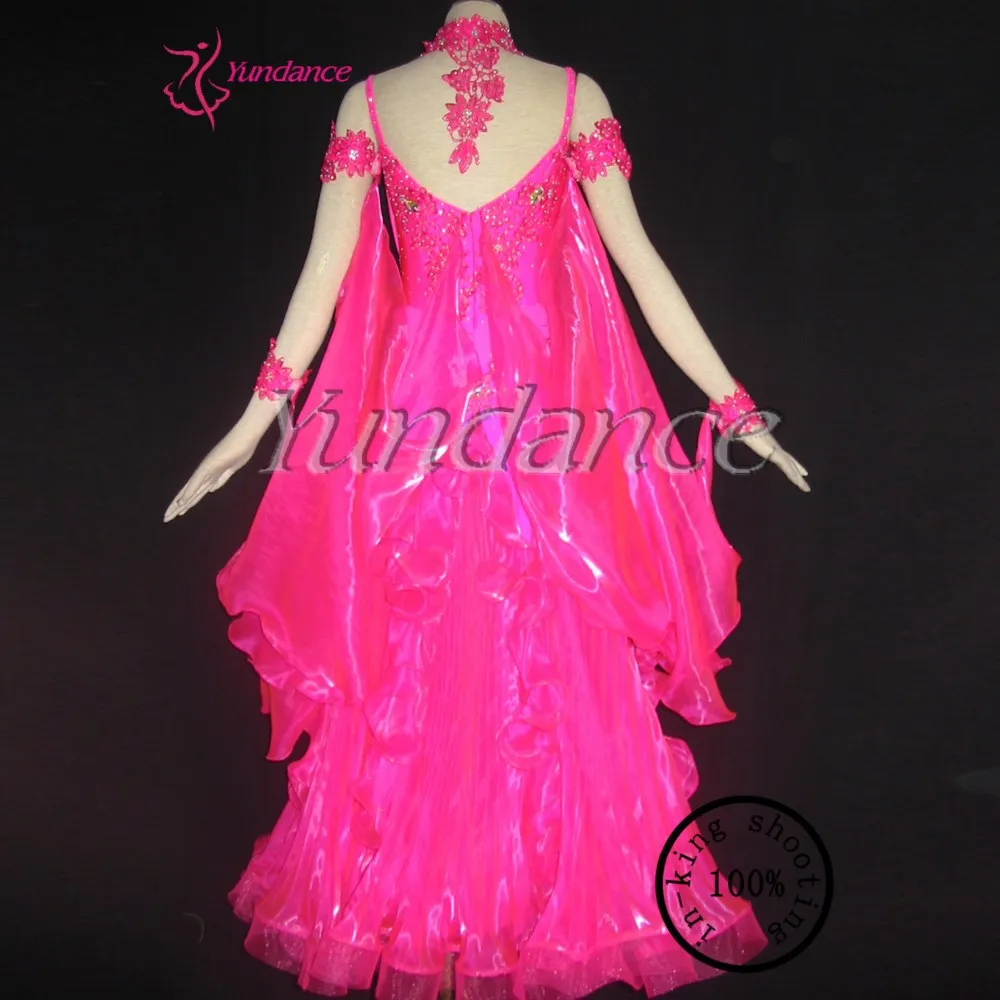 

China Manufacturer Beautiful 100% Western Stage Wear B-10378