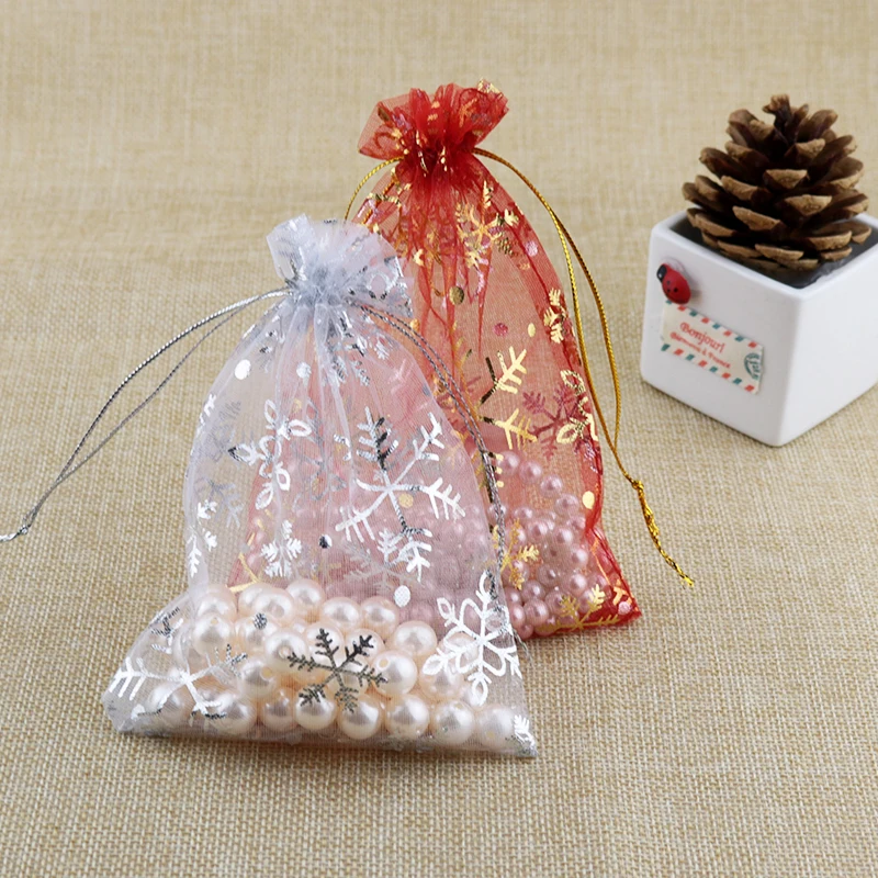 

100 PCS 6x8cm New Red With Gold Snowflake Christmas Gift Pouches Organza Bags Wedding Favour 7*9cm Jewelry Bags With Drawstring