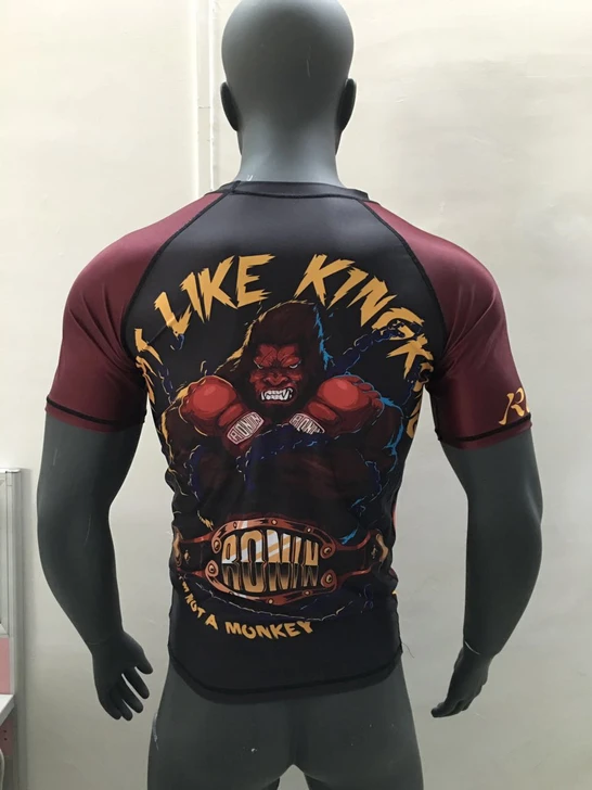 Новые мужские трико для занятий фитнесом и бегом с коротким рукавом MMA Rash guard, топы Muay Thai, дышащие, не скатываются, быстросохнущие, спортивные майки