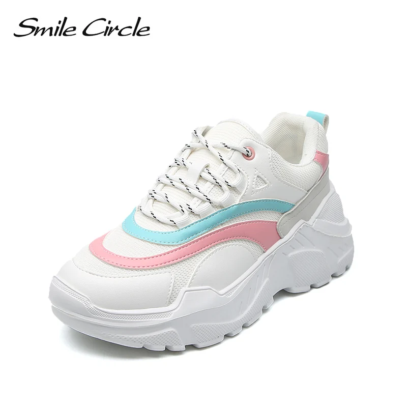 Женские кроссовки на танкетке Smile Circle белые дышащие и легкие массивной платформе