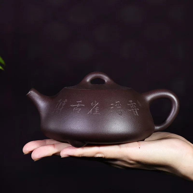 

Kitchen,Dining & Bar