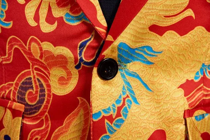 

PYJTRL Tide Men Chinese Style Red Gold Dragon Design Casual Suit Jacket Plus Size Singer Costume Wedding Groom Prom Party Blazer
