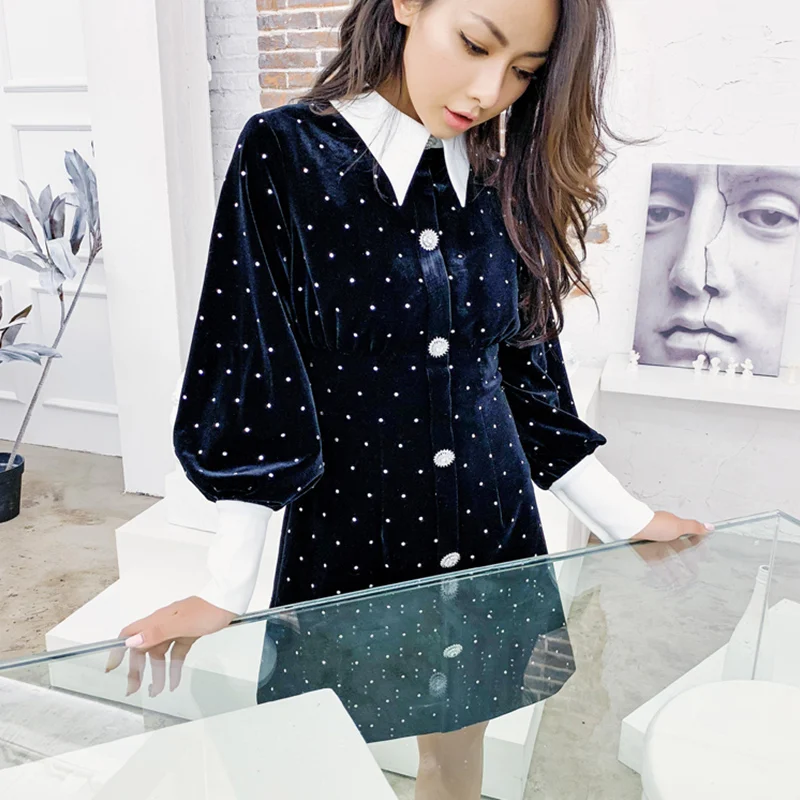 Женское винтажное мини платье черное бархатное с кристаллами и