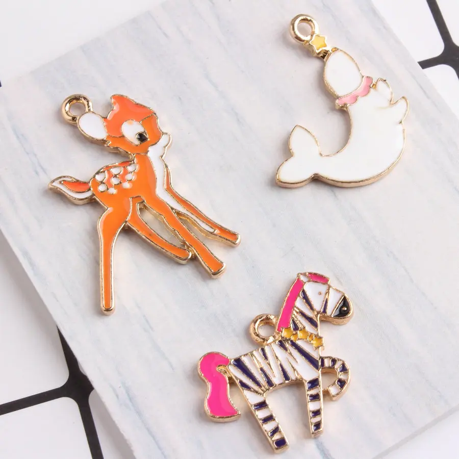 

50PCs/Lot Kawaii Horse Pendant Charms Cute Deer Seal Shape Enamel Oil Drop Metal Bracelet Necklace Alloy Charm