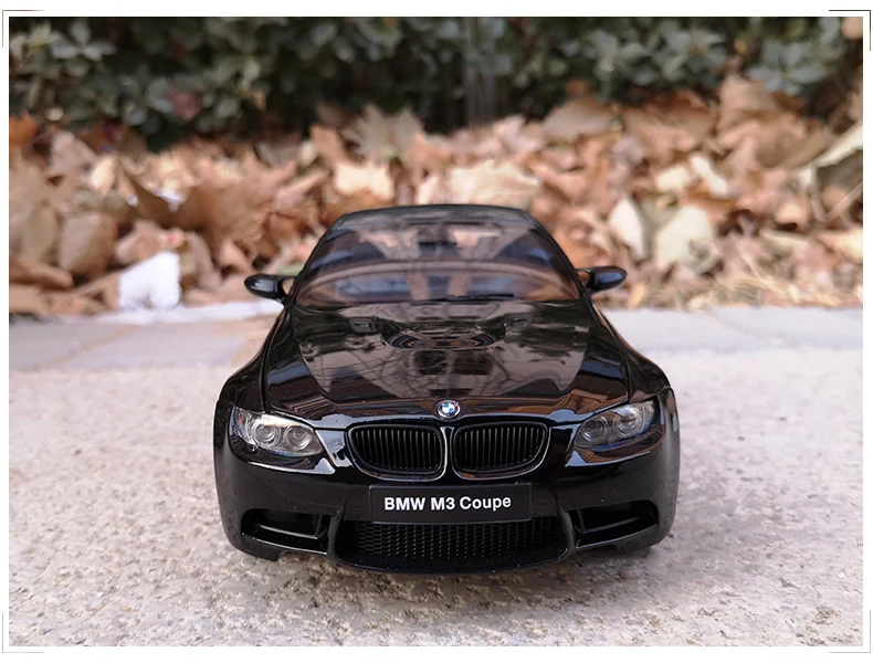 Оригинальные 1:18 M3 GTS M3 E92 литые под давлением металлические модели автомобилей Высокая моделирования автомобиля игрушки 6 дверей могут быть открыты подарки для детей