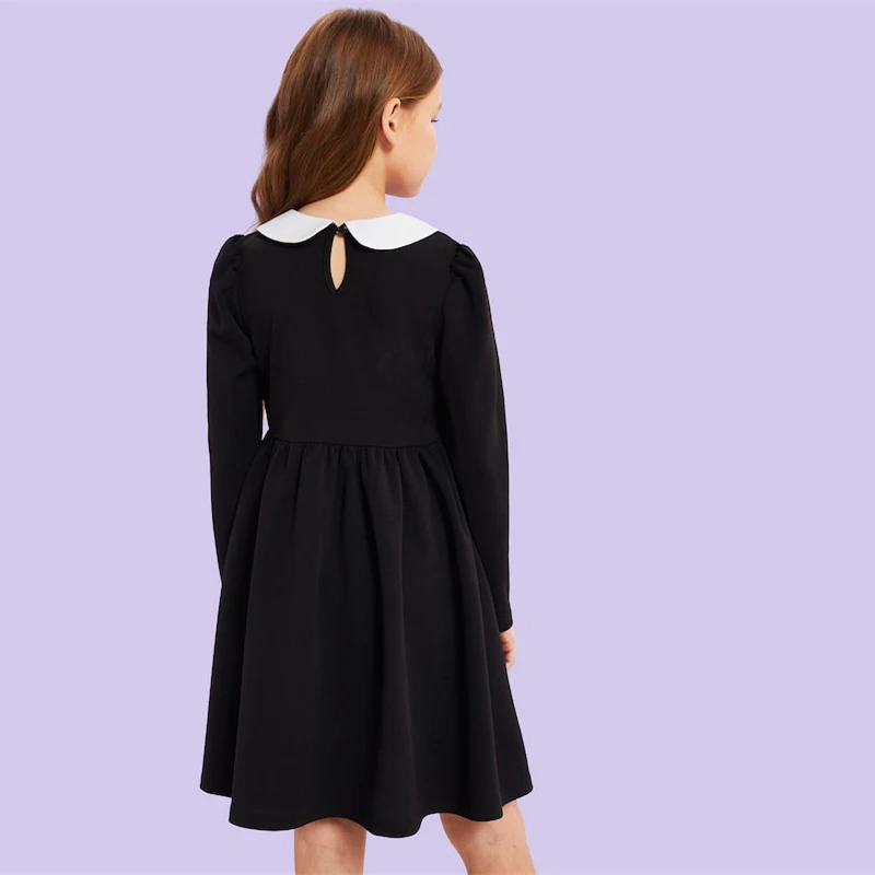 SHEIN/милое черное платье с контрастным воротником и жемчужинами для девочек; одежда для детей; коллекция года; сезон весна; корейские элегантные Детские платья с длинными рукавами