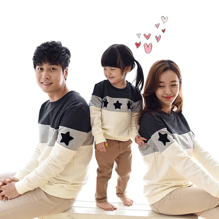 Одежда для папы и сына одежда матери мамы дочери рубашки платье дочки толстовка