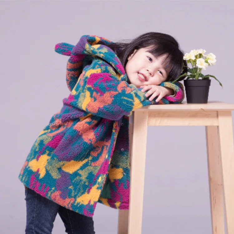 Новая зимняя куртка на флисе для девочек камуфляжная детская Doudoune Fille пальто 6WJT011