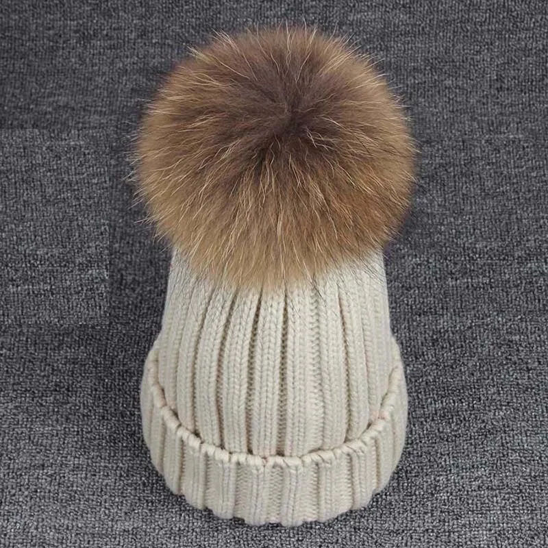 Женские шапки Skullies из натурального меха енота, пушистый помпон, шапки для взрослых, зимние шапки с помпоном, женские вязаные шапочки для девочек - Цвет: Beige