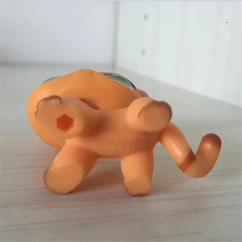 Магазин домашних животных Lps игрушки #852 желтые короткие волосы кошка старая