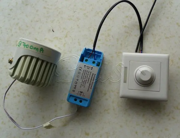 Led Driver 12-24V 700mA Triac Constant Current 4~6*3W Dimmable Transformers For LED Lights |