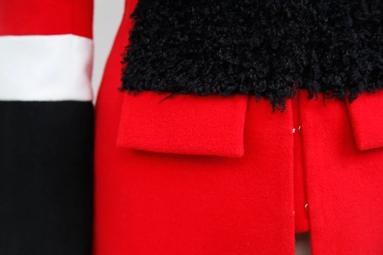 

2019 spring European station high-quality women's hit color stitching woollen thicker jacket winter long paragraph blazer wj132