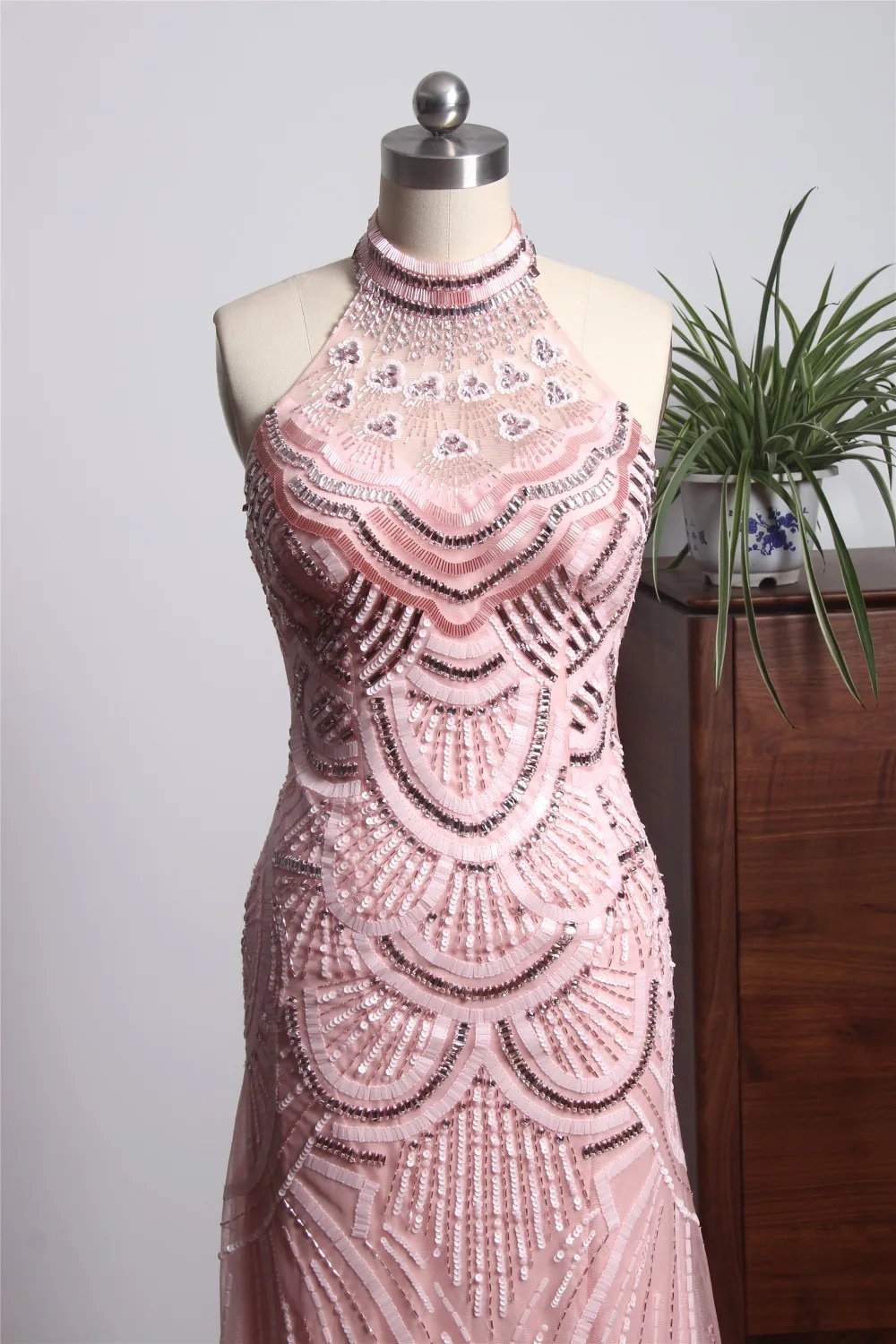 Потрясающие шикарные Новые Выпускные платья 2018 с высоким воротом без рукавов