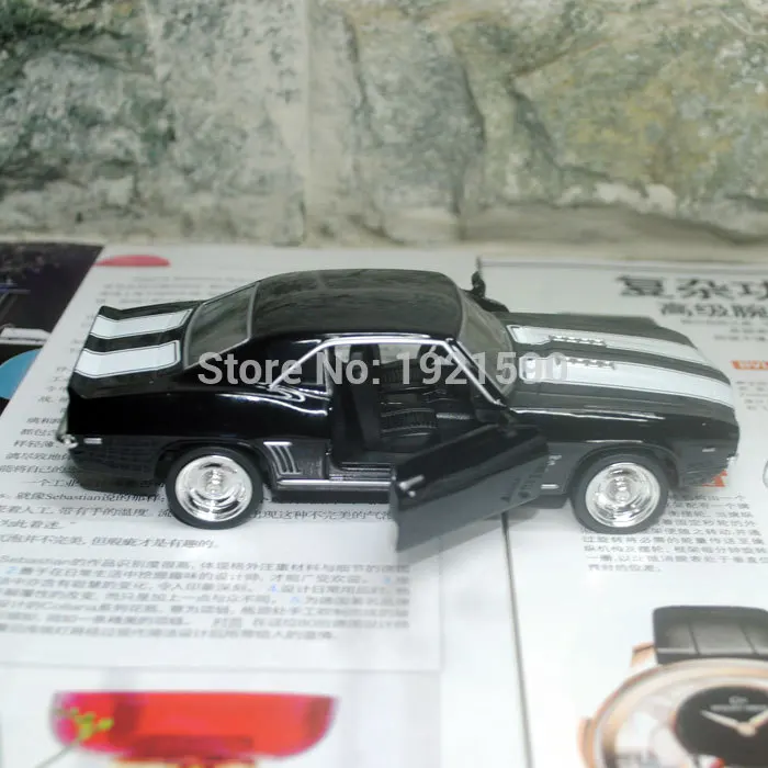 UNI 1/36 масштабные автомобильные игрушки 1969 Chevrolet Camaro SS винтажная литая под давлением металлическая модель автомобиля игрушка для коллекции/подарка/детей