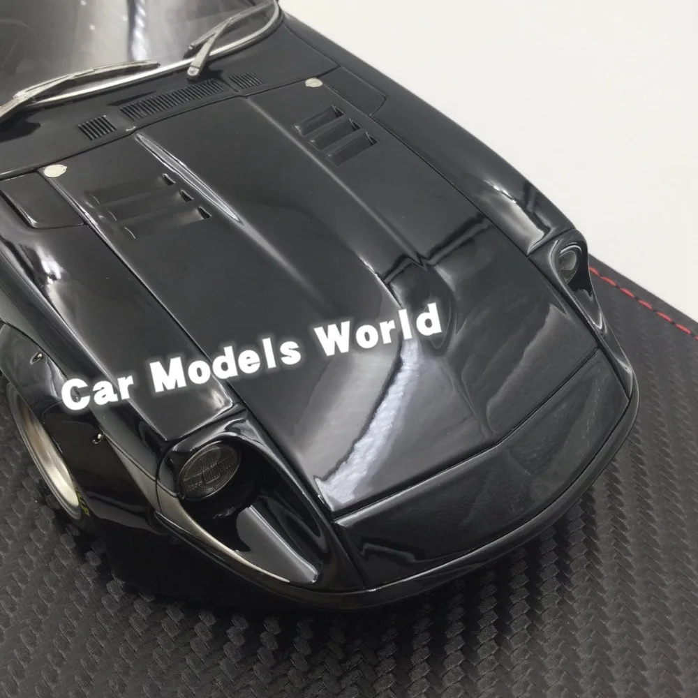 Полимерная модель автомобиля для IG Model Fairlady Z (S30) 1:18 (черный) + маленький подарок!| |