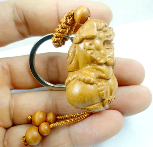 1 шт. брелок для ключей из красного дерева с гравировкой в трех направлениях |