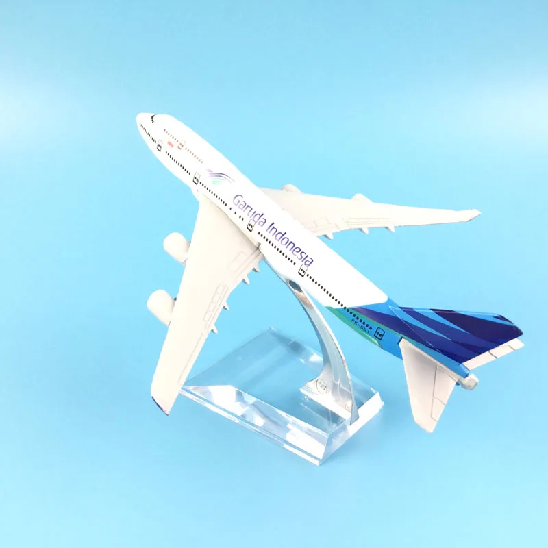 AIR PASSENGER PLANE GARUDA INDOESIA AIRCRAFT MODEL SIMULATION 16 ALLOY CHRISTMAS TOYS GIFTS CHILDREN | Игрушки и хобби