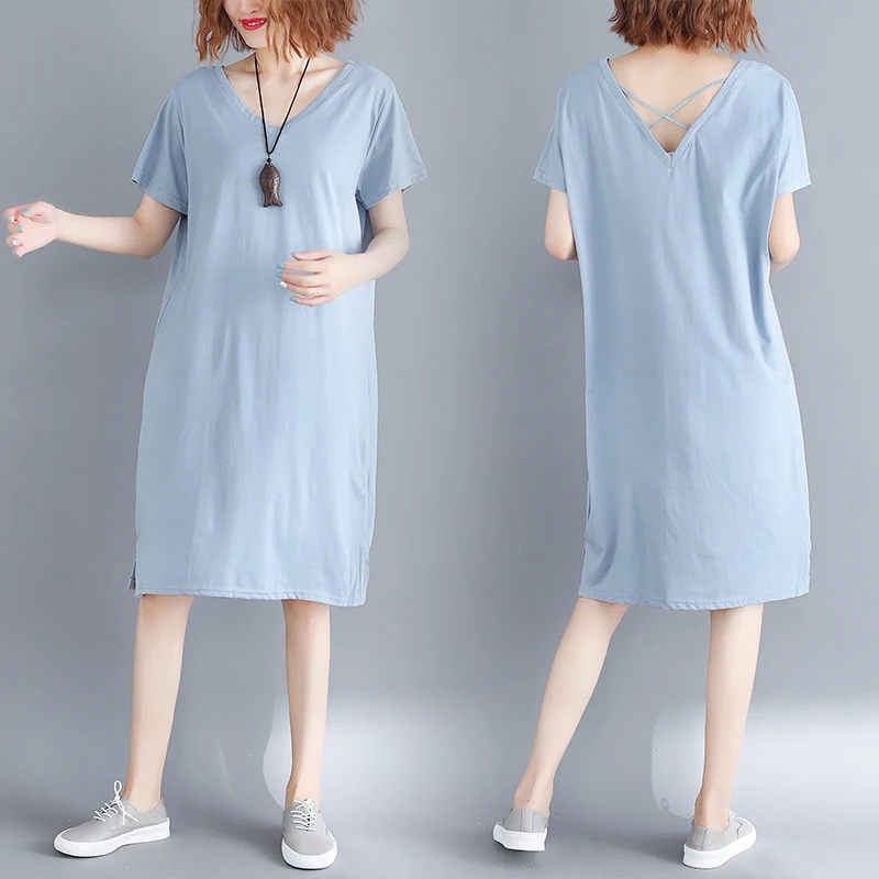 Женское Хлопковое платье-футболка с V-образным вырезом и открытой спиной |