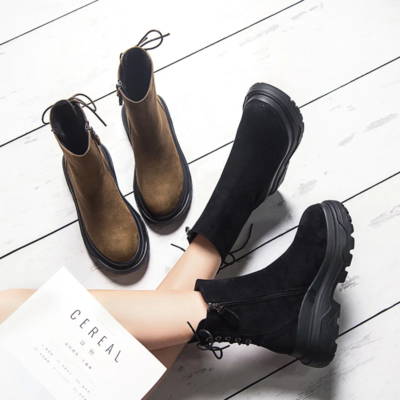 

Ботинки мартинсы SWYIVY, женские ботинки на шнуровке сзади на осень и зиму, бархатные ботинки в стиле ретро для снежной погоды, женская теплая з...